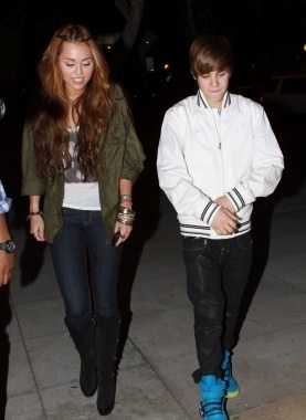  - x At Ari Ya Sushi with Justin Bieber - 10th May 2010