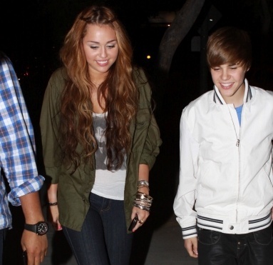  - x At Ari Ya Sushi with Justin Bieber - 10th May 2010