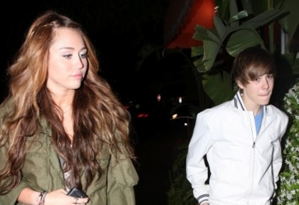  - x At Ari Ya Sushi with Justin Bieber - 10th May 2010