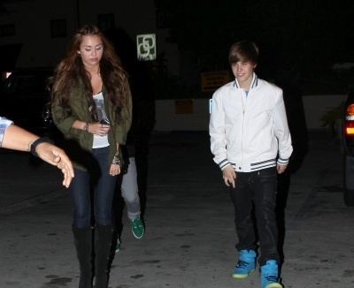  - x At Ari Ya Sushi with Justin Bieber - 10th May 2010