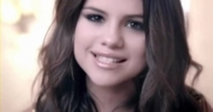 19854151_EOXTQXTMF - Selena Gomez-Round and Round Original videoclip 2010