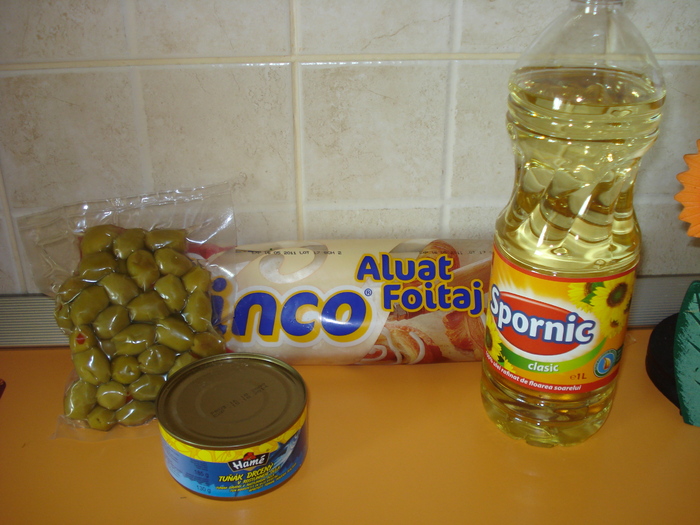 INGREDIENTE PENTRU RULOURI CU TON SI MASLINE - GUSTOS