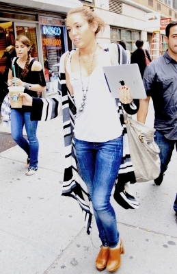  - x In New York City - 16th June 2010