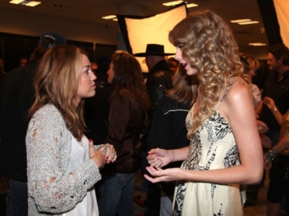  - x Nashville Rising A Benefit Concert For Flood Recovery Backstage - 22th June 2010