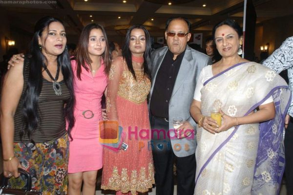 normal_Parul Chauhan, Sarah Khan, Alok Nath at Bidaai success bash in JW Marriott on August 20th 200 - Parul Chauhan-_-Ragini