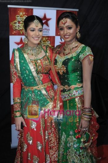 normal_Pooja Gor and Parul Chauhan at Diwali Dilo Ki Red Carpet of Star Plus - Parul Chauhan-_-Ragini