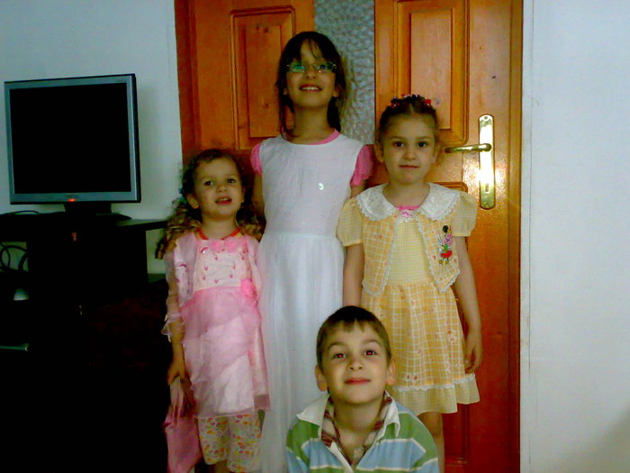 26052010029 - familie