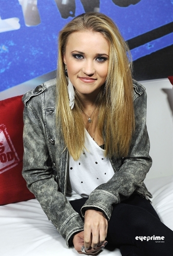 Emily Osment (22) - Emily Osment