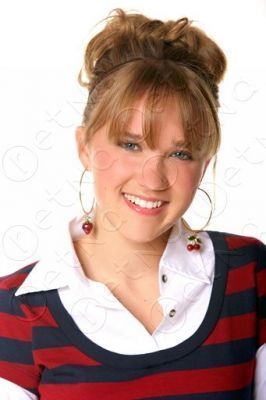 Emily Osment (52)
