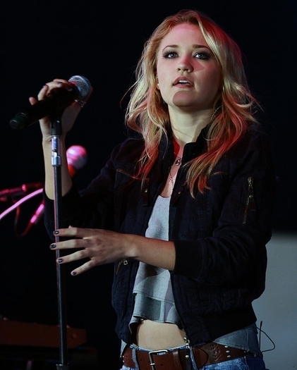 Emily Osment (9) - Emily in concert