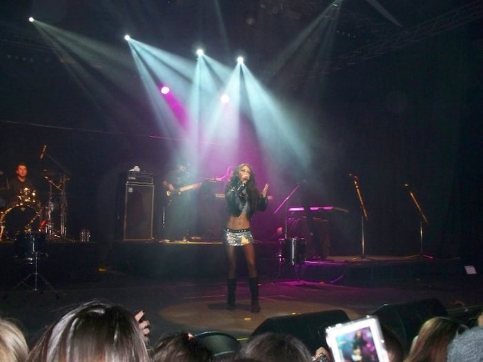 148276_1244963940904_1733569672_458714_1368043_n