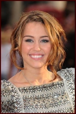 Miley (9)