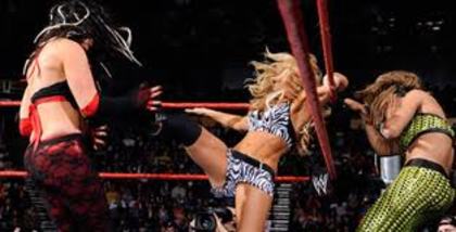 images (30) - Meciuri Kelly Kelly