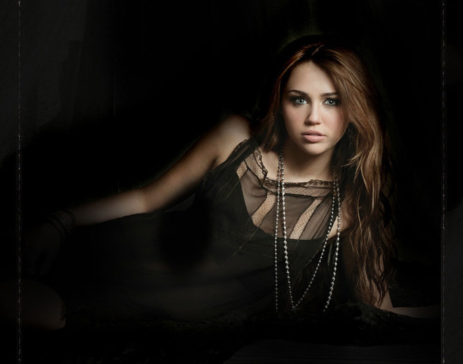 Miley (9) - Miley - Cant be tamed