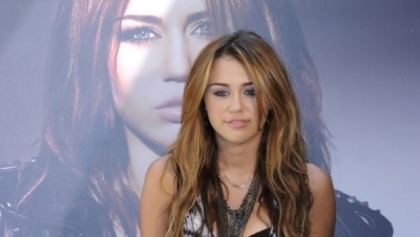 Miley (67) - Miley - Cant be tamed