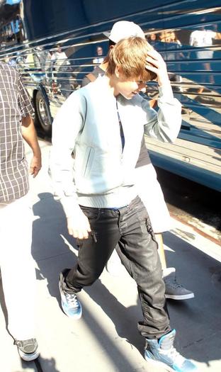 Justin-Bieber-Paparazzi