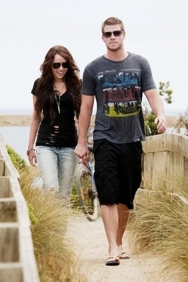 Miley and Liam (18) - Miley and Liam