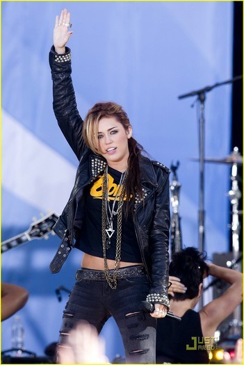 Miley (2)