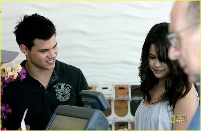 Selena and Taylor (1) - Selena and Taylor