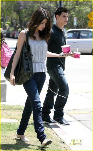 Selena and Taylor (11) - Selena and Taylor