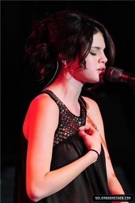 Selena in concert (15) - Selena in concert