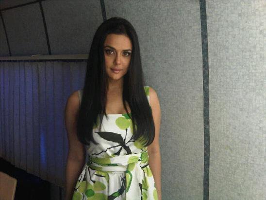 24218_386229074603_22920179603_3709813_1548700_n - PREITY ZINTA