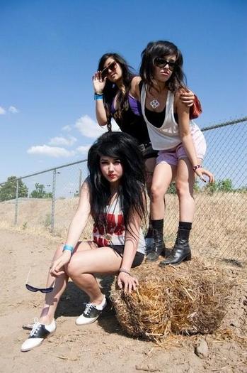 Millionaires+get+fucked+up