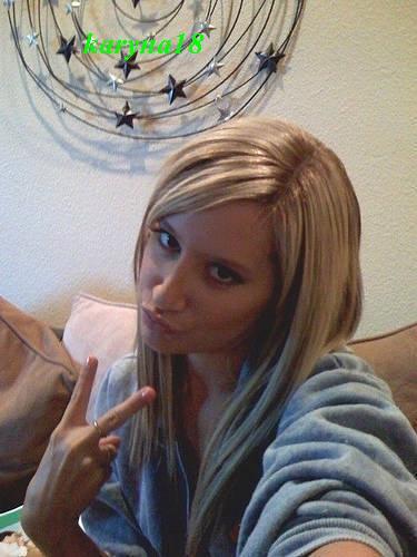 Ashley Tisdale - Poze rare vedete