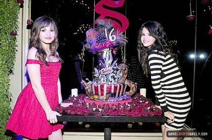 normal_029 - JULY 22ND - Selena Gomez 16th Birthday Party