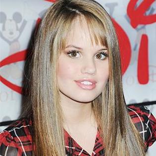 Debby_ryan_spl85008_055_112309_300_xlarge[1] - Debby Ryan