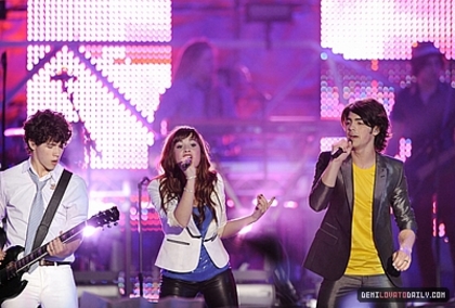 normal_004 - MAY 3RD - Disney Channel Games Concert