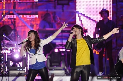 normal_010 - MAY 3RD - Disney Channel Games Concert