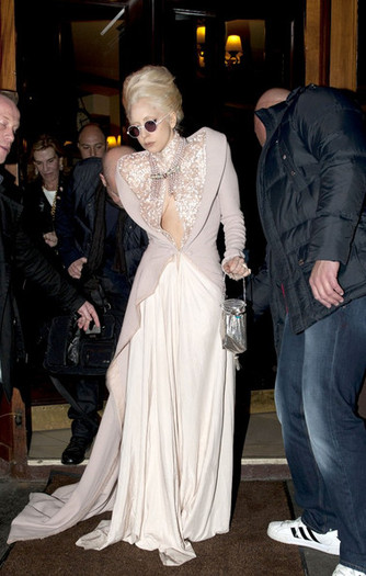 Gaga+goes+vintage+cwriWchTpDIl - lady gaga in paris