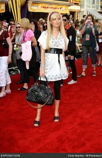 ashley-tisdale-pirates-of-the-caribbean-dead-mans-chest-world-premiere-arrivals-1VkGFE - ashley tisdale