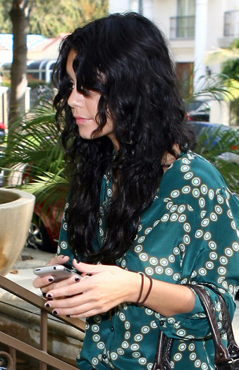 Vanessa (42)