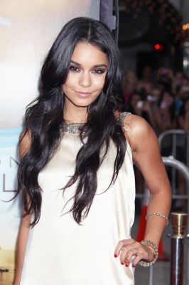 Vanessa (17) - Vanessa Hudgens
