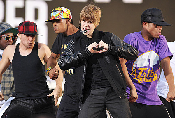  - Justin Rehearsels for VMA 2010