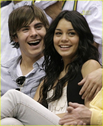 Vanessa & Zac (30)