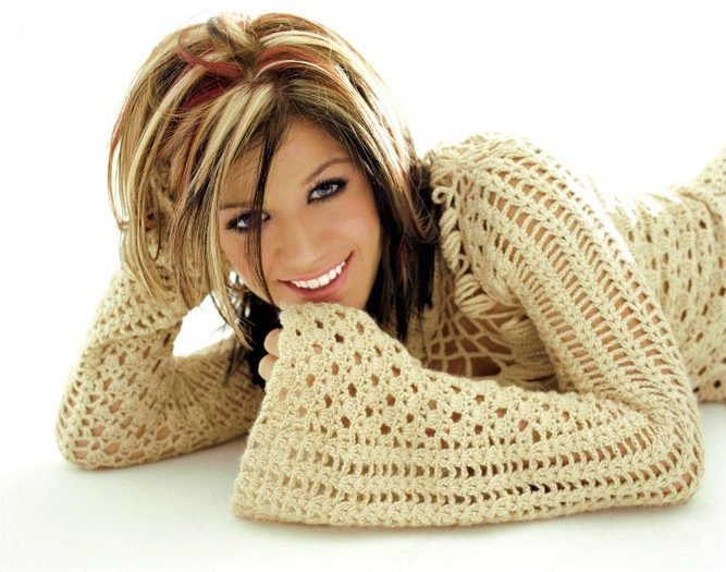 Kelly Clarkson (30) - Kelly Clarkson