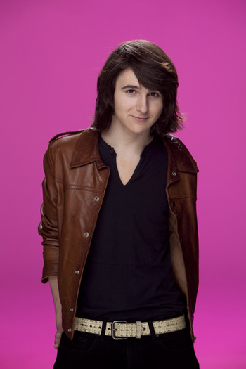 Mitchel Musso (20) - Mitchel Musso