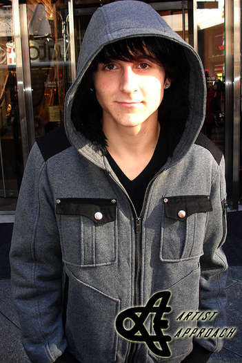 Mitchel Musso (42)