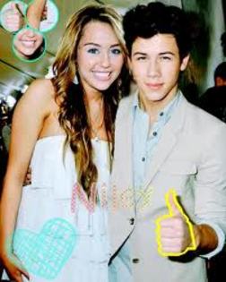 3215 - poze hannah montana002