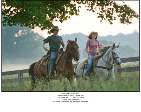Hannah-Montana-Movie-d02