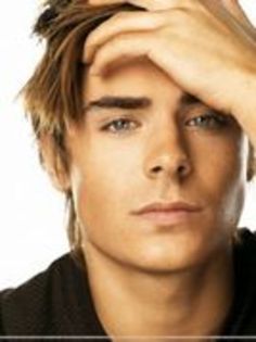 16432104 - poze zac efron