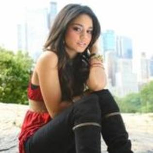 22969586_IWPFTIRDB - Vanessa Hudgens