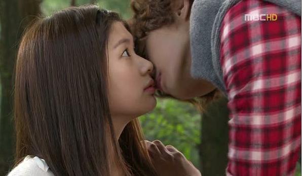 playful_kiss_1 - Playful Kiss