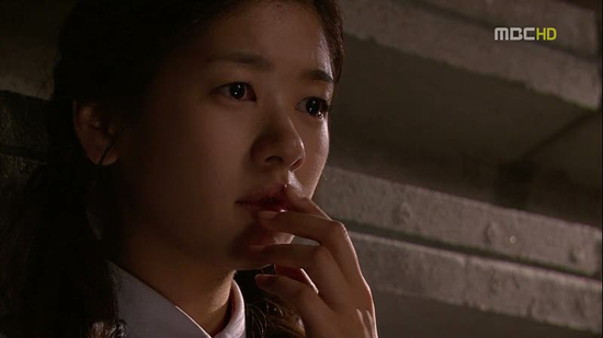 kiss061 - Playful Kiss