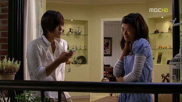 pk3-00207 - Playful Kiss