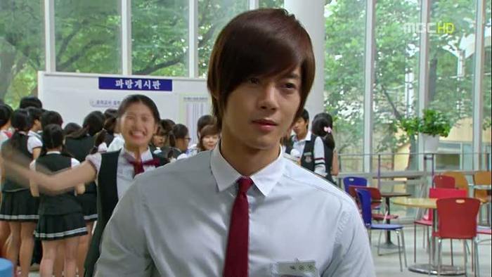 kiss02-00258 - Playful Kiss