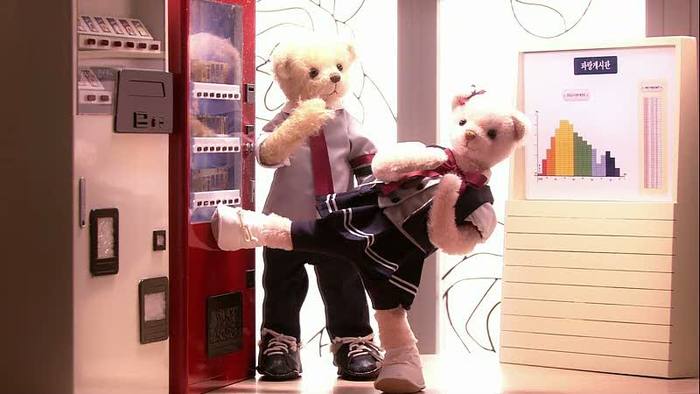 kiss1-00256 - Playful Kiss